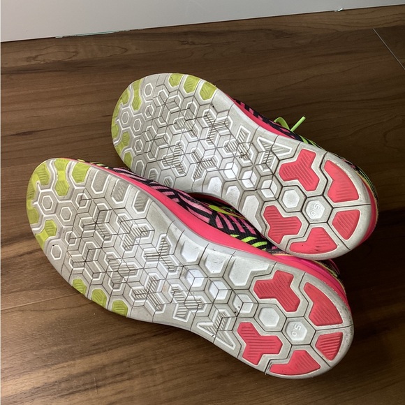 Nike Free 5.0 TR Fit 5 Print Pink Pow/Black/Volt Size 10.5W - Picture 4 of 4